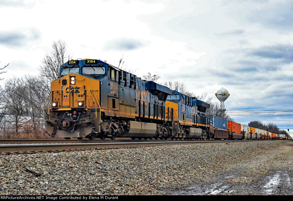 CSX 3154 on I-032